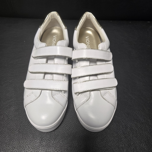 [NEW] Vionic Women's Size 8.5 White & Champagne (Gold) Velcro Sneakers - Picture 3 of 15
